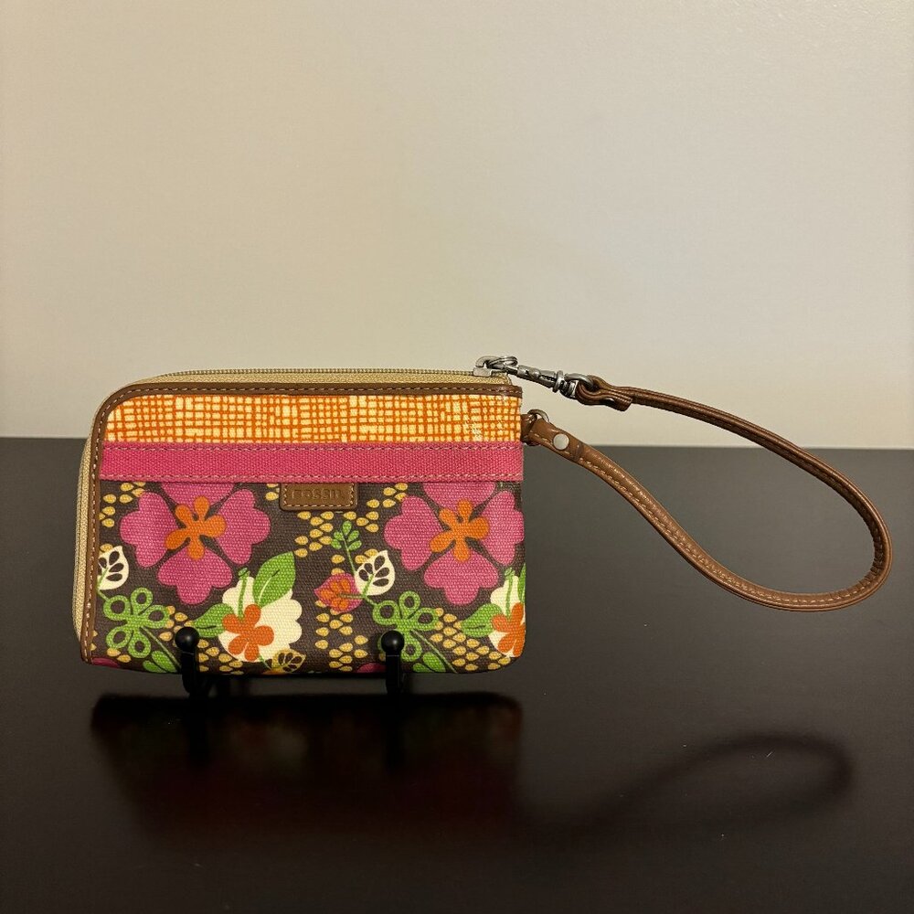 Fossil Vintage Pink and Brown Floral Coated Canvas Corner Zip Around Wristlet
